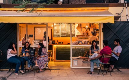 स्थानीय कैफे युवाओं के बीच लोकप्रिय