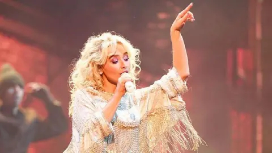 Sabrina Carpenter Set for First Coachella Headlining Performance