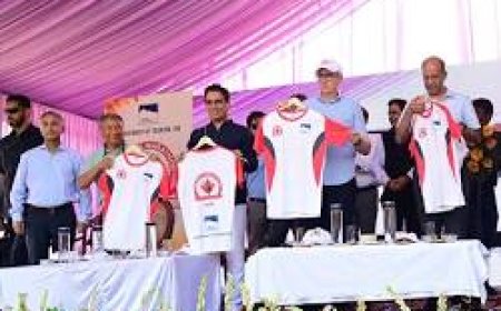Akshay Kumar Fitness Initiative: Actor Akshay Kumar launched a nationwide fitness and endurance campaign in Mumbai alongside sportspersons, highlighting community health awareness ahead of Independence Day events. describe it in 2000 words
