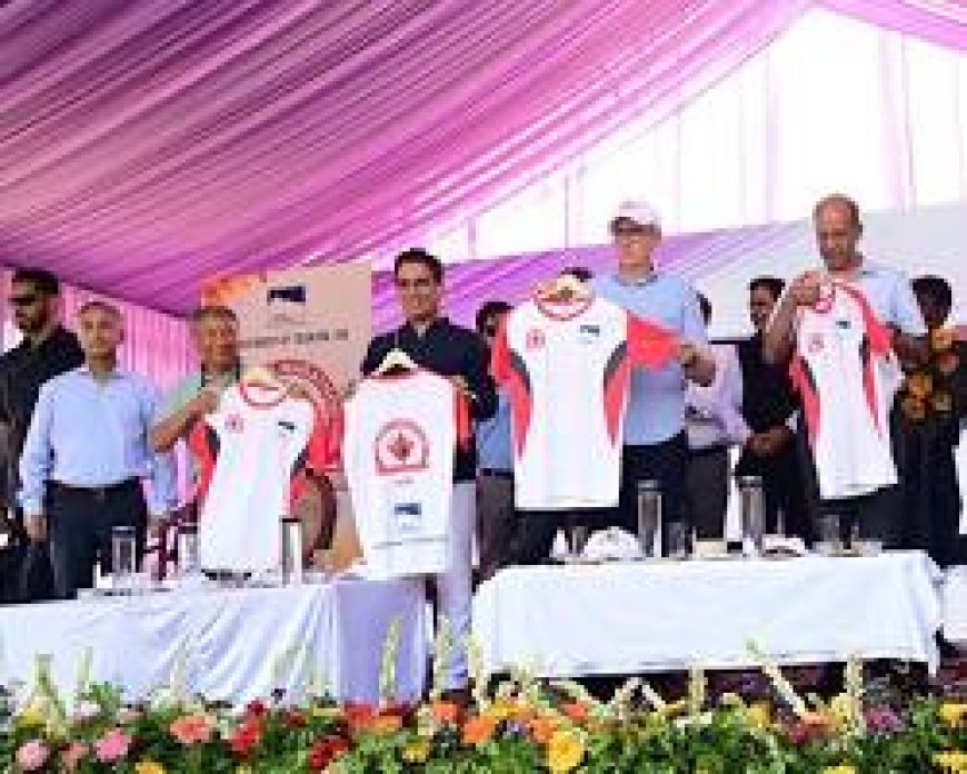 Akshay Kumar Fitness Initiative: Actor Akshay Kumar launched a nationwide fitness and endurance campaign in Mumbai alongside sportspersons, highlighting community health awareness ahead of Independence Day events. describe it in 2000 words